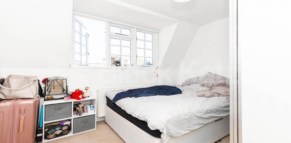 			2 Bedroom, 1 bath, 1 reception Apartment			 York Way, CAMDEN BORDERS 
